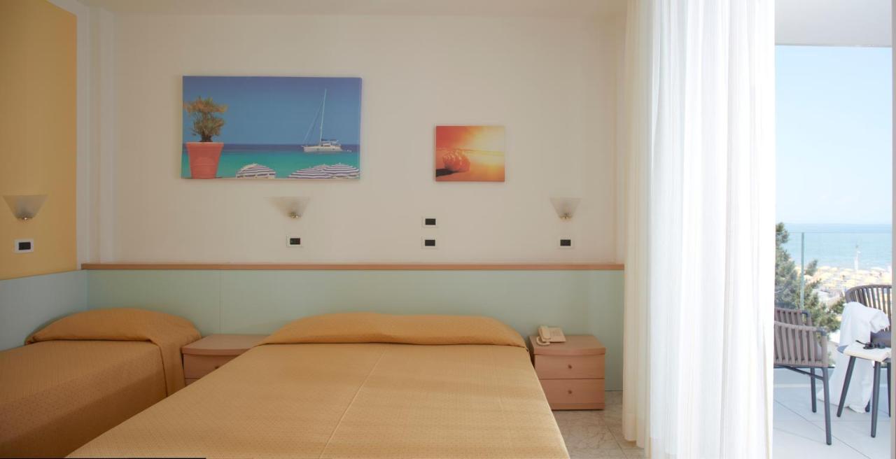 Hotel Pelikan Lignano Sabbiadoro Exterior foto