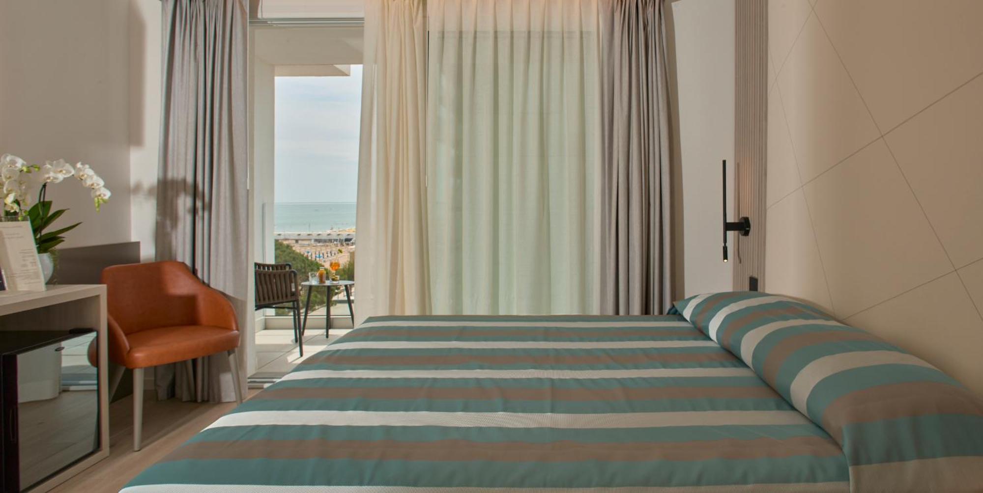 Hotel Pelikan Lignano Sabbiadoro Exterior foto