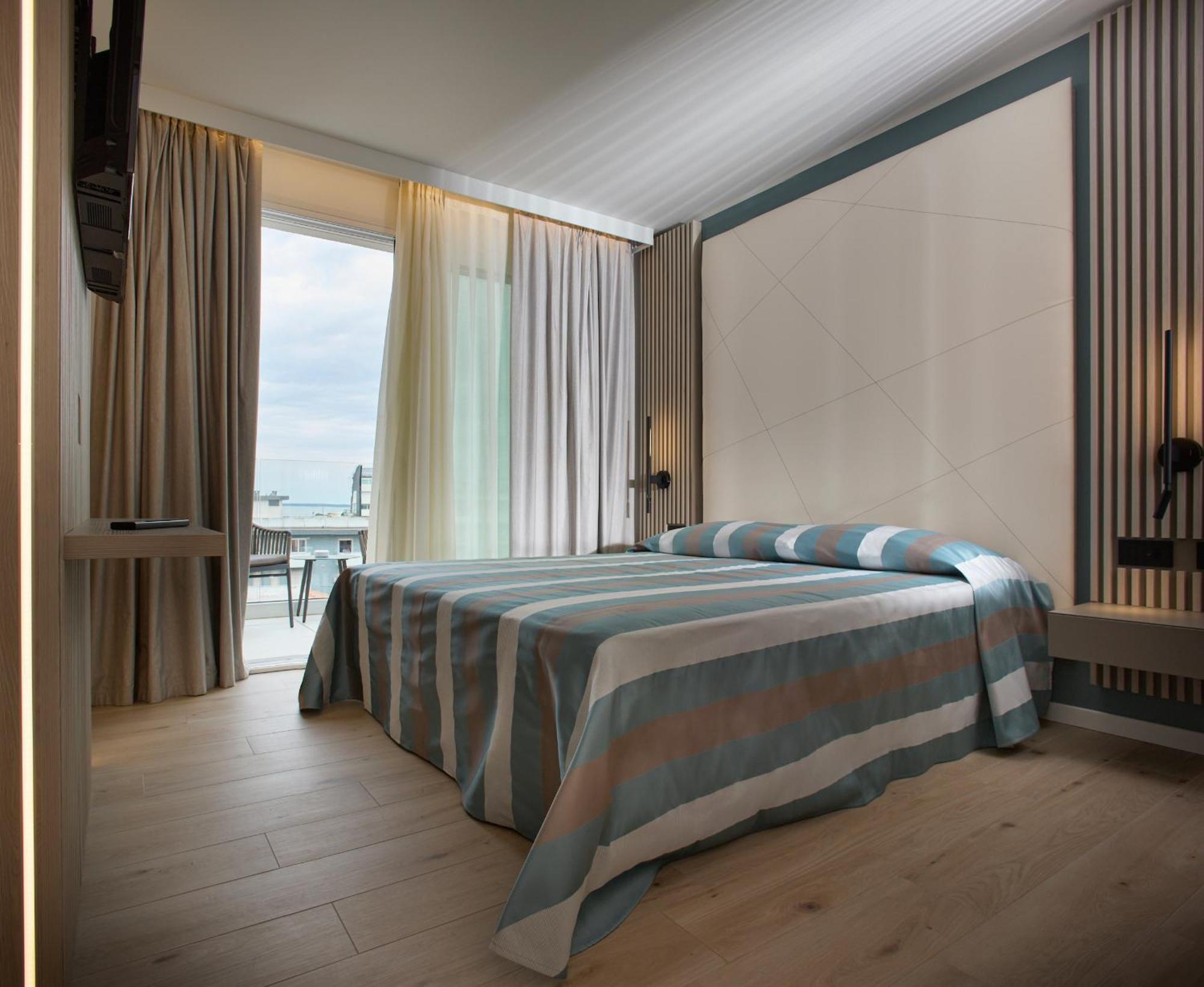 Hotel Pelikan Lignano Sabbiadoro Exterior foto